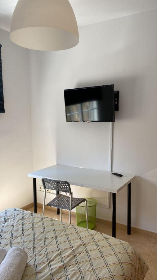 HABITACIÓN GRANDE CON BAÑO PRIVADO en Coin a 30Km de la PLAYA Coín Exterior foto